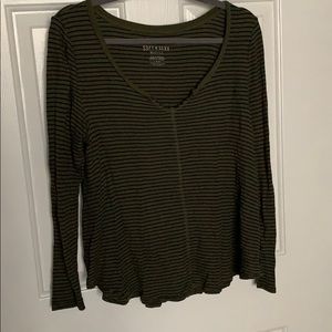 American Eagle 🦅 Long Sleeve Shirt